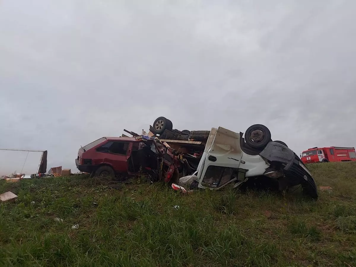На трассе в Ростовской области в жутком ДТП с «перевертышем» погибли три человека