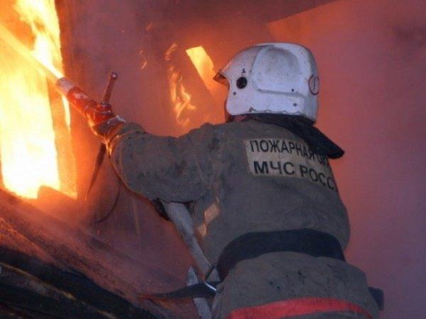 В Ростове две женщины едва не погибли во время пожара в многоэтажке