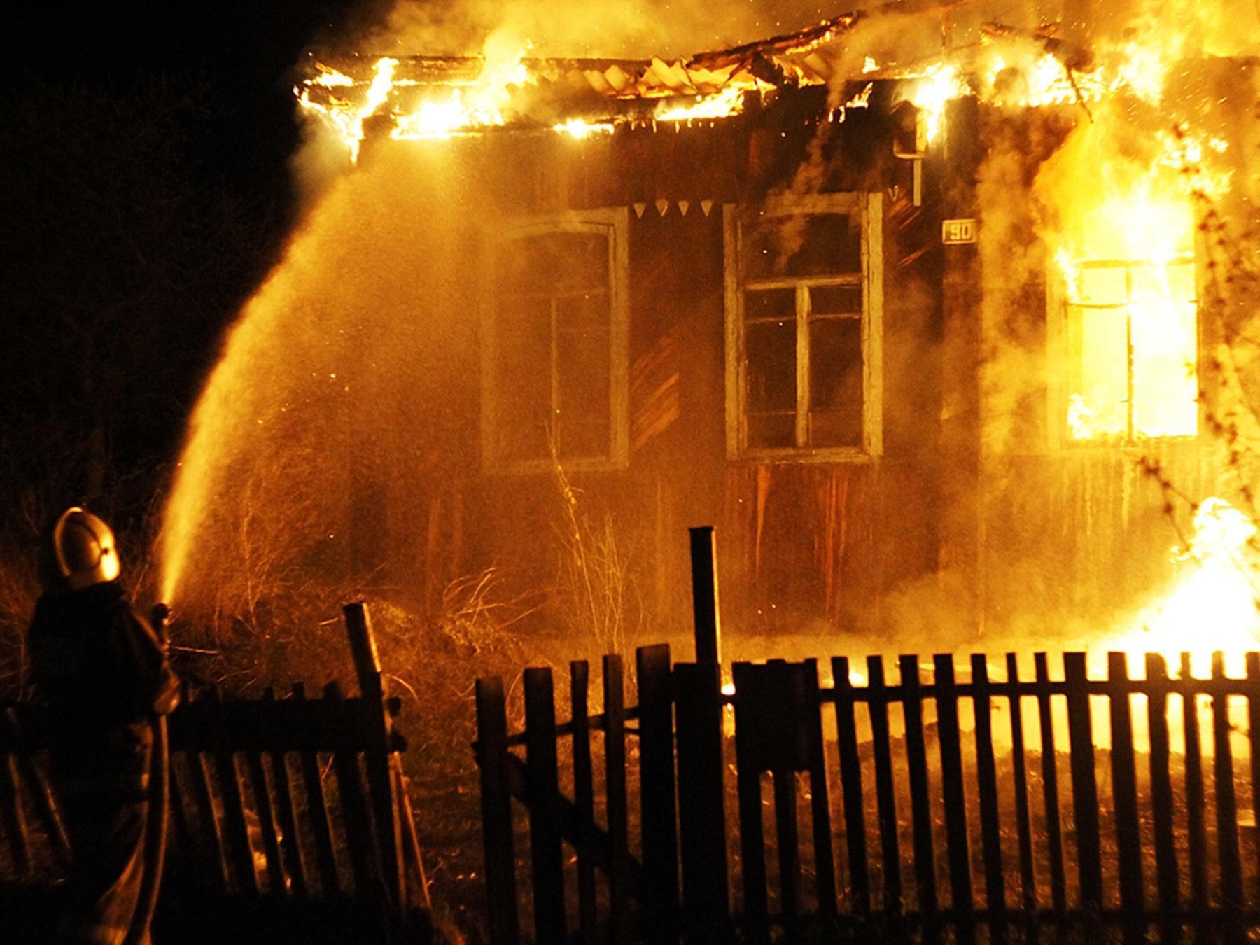 В Ростовской области 51-летний мужчина погиб при пожаре в частном доме
