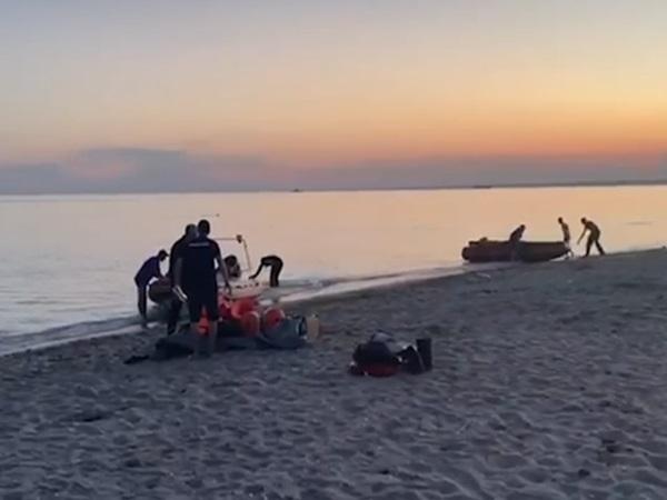В Крыму утонули два ребенка, которых унесло в море на матрасе