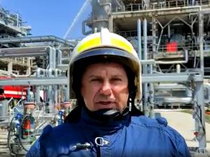 Глава ГУ МЧС по Ростовской области прокомментировал пожар на заводе в Новошахтинске