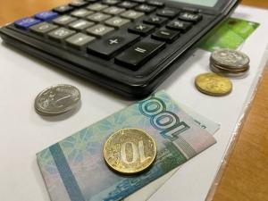 Госслужащим Ростовской области повысят зарплату с 1 октября