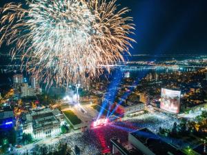 В День города в Ростов пригласят «звездных гостей»