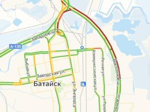 Из-за массового ДТП под Ростовом образовалась многокилометровая пробка