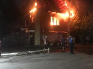 В Каменске-Шахтинском сгорел салон красоты