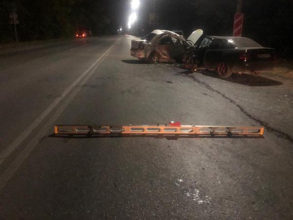 Двое мужчин пострадали в массовом ДТП на въезде в Шахты