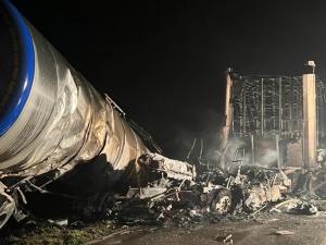 В Ростовской области водитель большегруза погиб в жутком ДТП