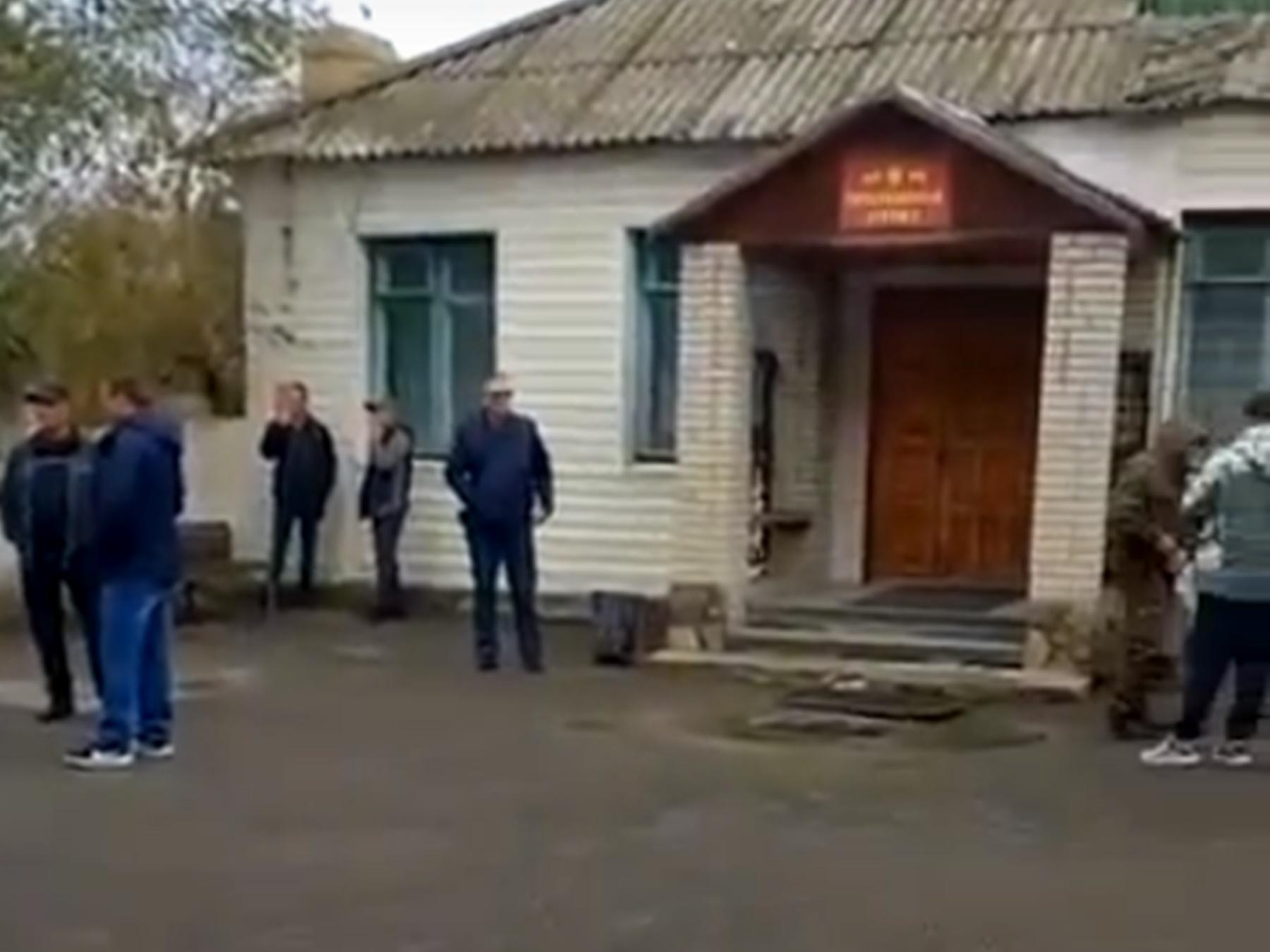 Мобилизованные продолжают прибывать в военкоматы Ростовской области