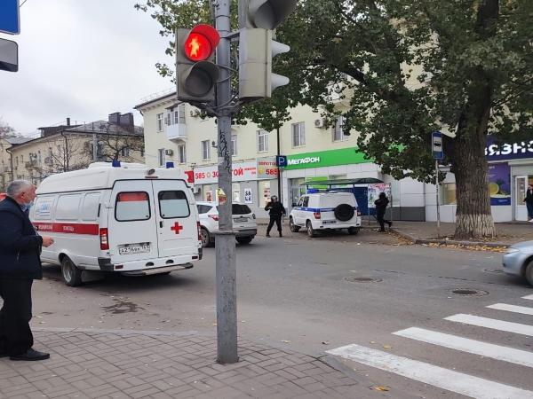 В Азове оцепили центральный рынок из-за бесхозной сумки
