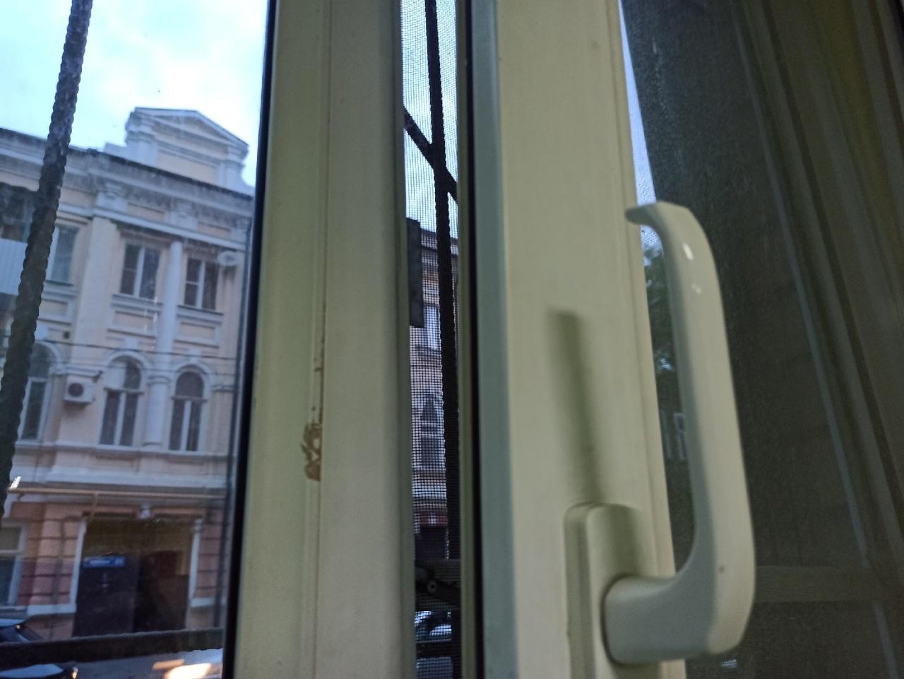 В Советском районе ростовчане пожаловались на неприятный запах