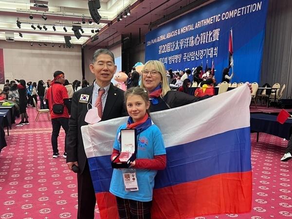Школьница из Ростовской области стала чемпионкой мира по ментальной арифметике