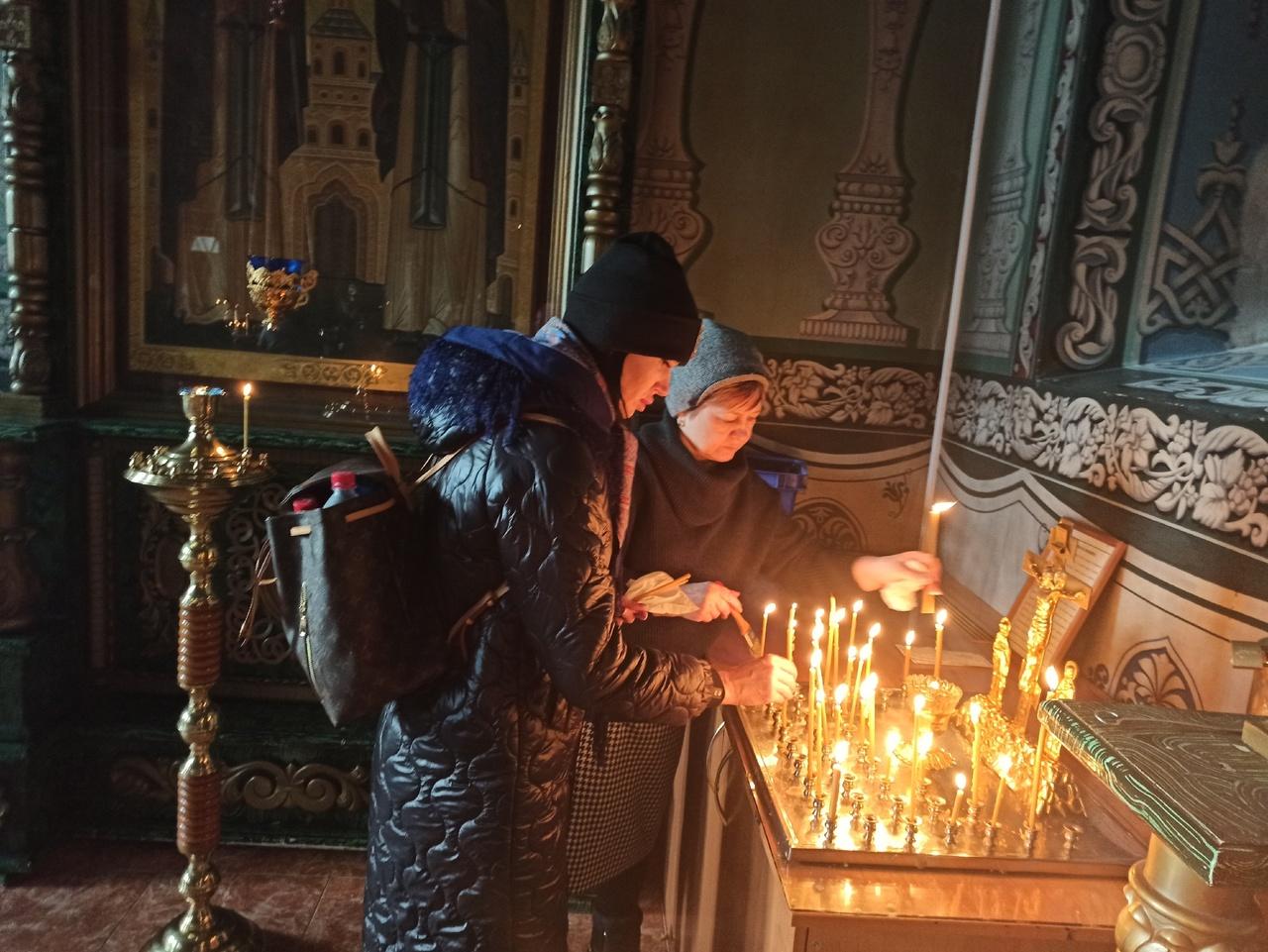 Как в Ростове прошли крещенские купания: фоторепортаж