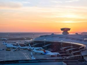 В аэропорту Внуково в Москве вертолет попал в аварию