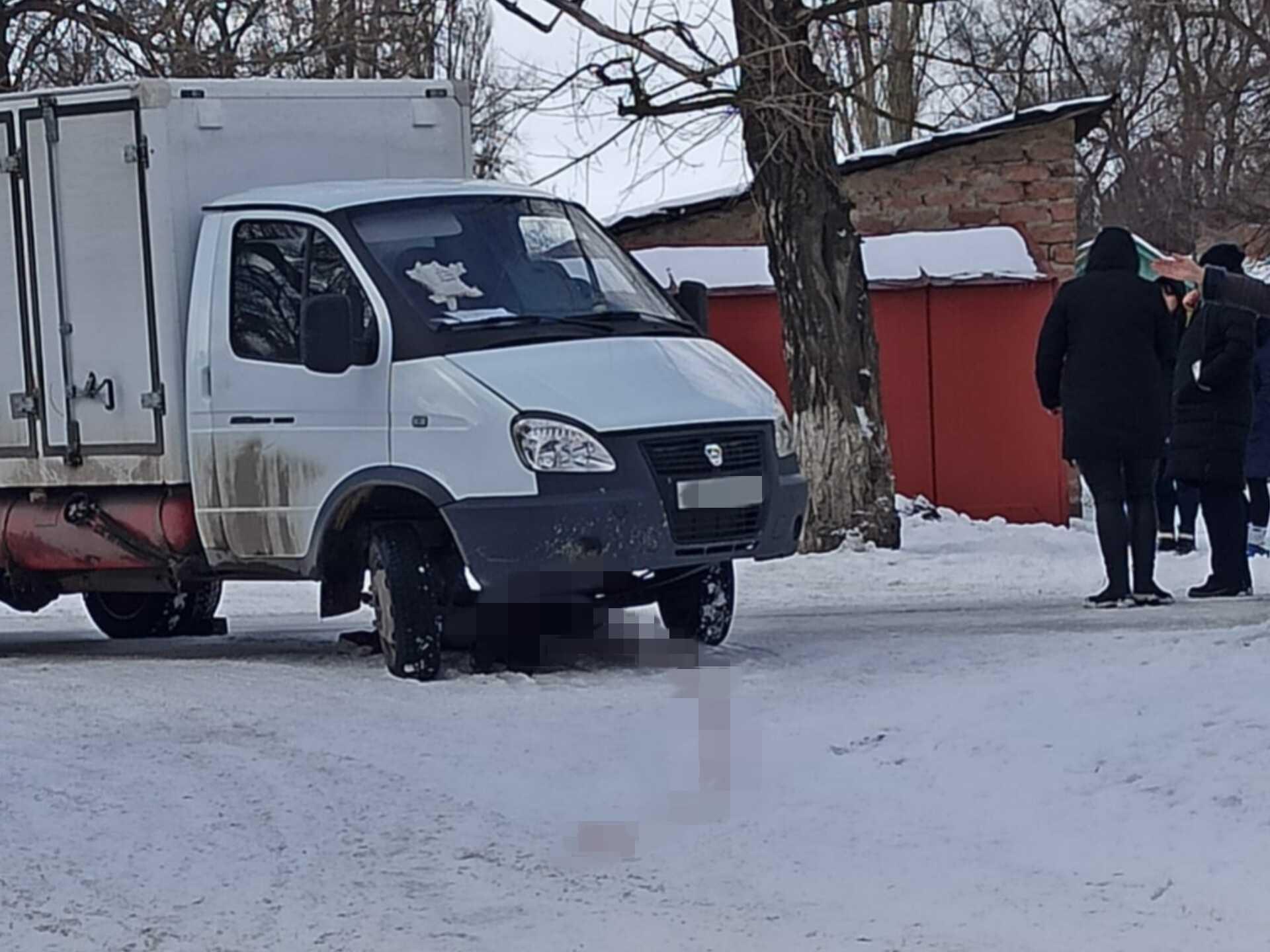 В Шахтах водитель фургона насмерть сбил женщину » DonDay - новости  Ростова-на-Дону. Происшествия, события, новости бизнеса, политики, культуры  и спорта.