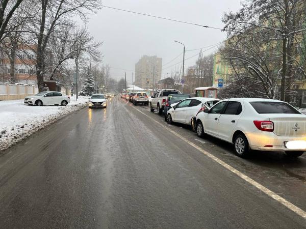 В Ростове 31-летний мужчина пострадал в ДТП с четырьмя авто