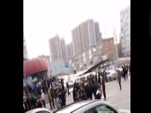 В Ростове на парковке ТРК «Горизонт» подростки устроили массовую потасовку