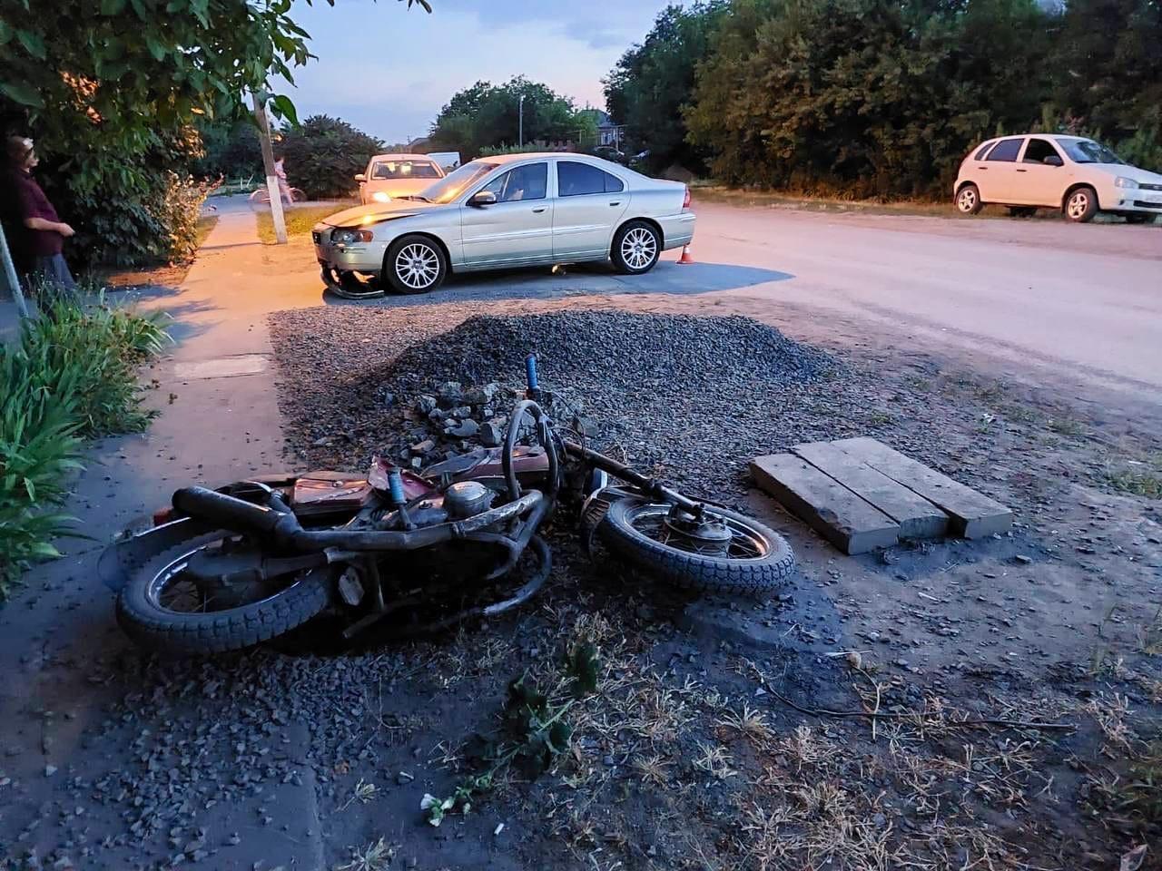 На Дону водитель, устроивший ДТП с 16-летним мотоциклистом, избежал наказания