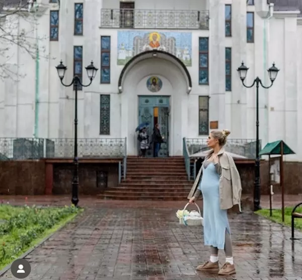 Невестка убитого экс-мэра Шахт ждет пятого ребенка