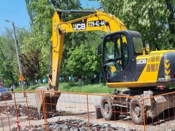 В Ростове на Западном под землей взорвались трубы » DonDay - новости Ростова-на-Дону. Происшествия, события, новости бизнеса, политики, культуры и спорта.