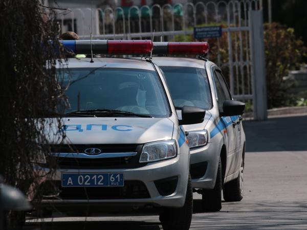 В центре Ростова две машины ДПС попали в аварию во время погони