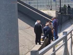 Кадры с места падения ростовчанина с Ворошиловского моста