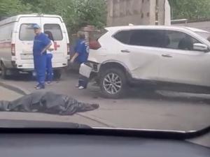 В Ростове на 2-й Краснодарской мотоциклист разбился насмерть: видео