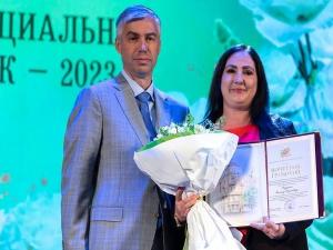 Алексей Логвиненко вручил почетные грамоты социальным работникам Ростова