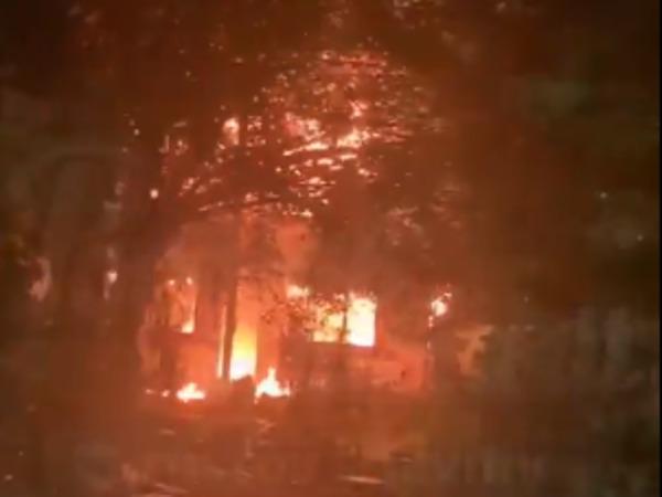 В Ростове на Вавилова дотла сгорел частный дом