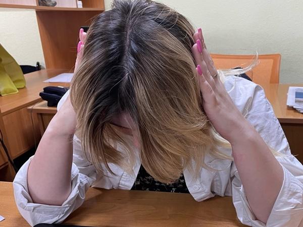 Головные боли во время работы в наклон. Головная боль: Причины Возникновения, Лечение в Киеве – Клиника. У старшей деловой женщины сильная головная боль во время работы в. Сильная мышечная боль в плече и теле руки после травмы и боли во время.