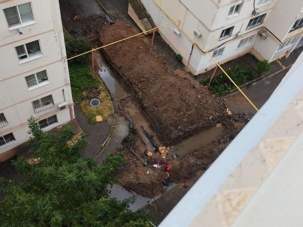 В центре Ростова два месяца не могут включить горячую воду в трех многоэтажках