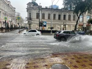 Последствия сильного ливня в Ростове: фоторепортаж