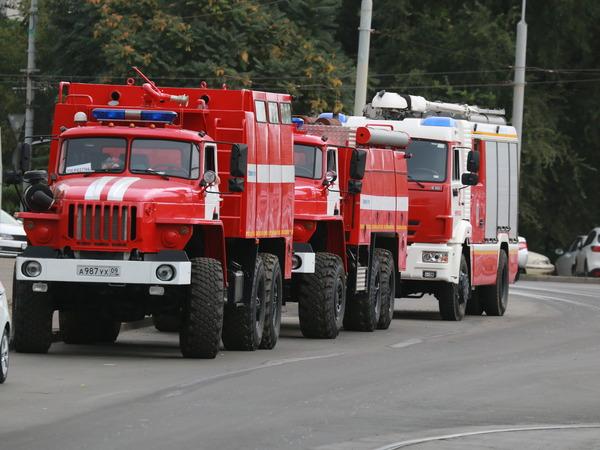 В некоторых районах Ростовской области продлили штормовое предупреждение из-за пожароопасности