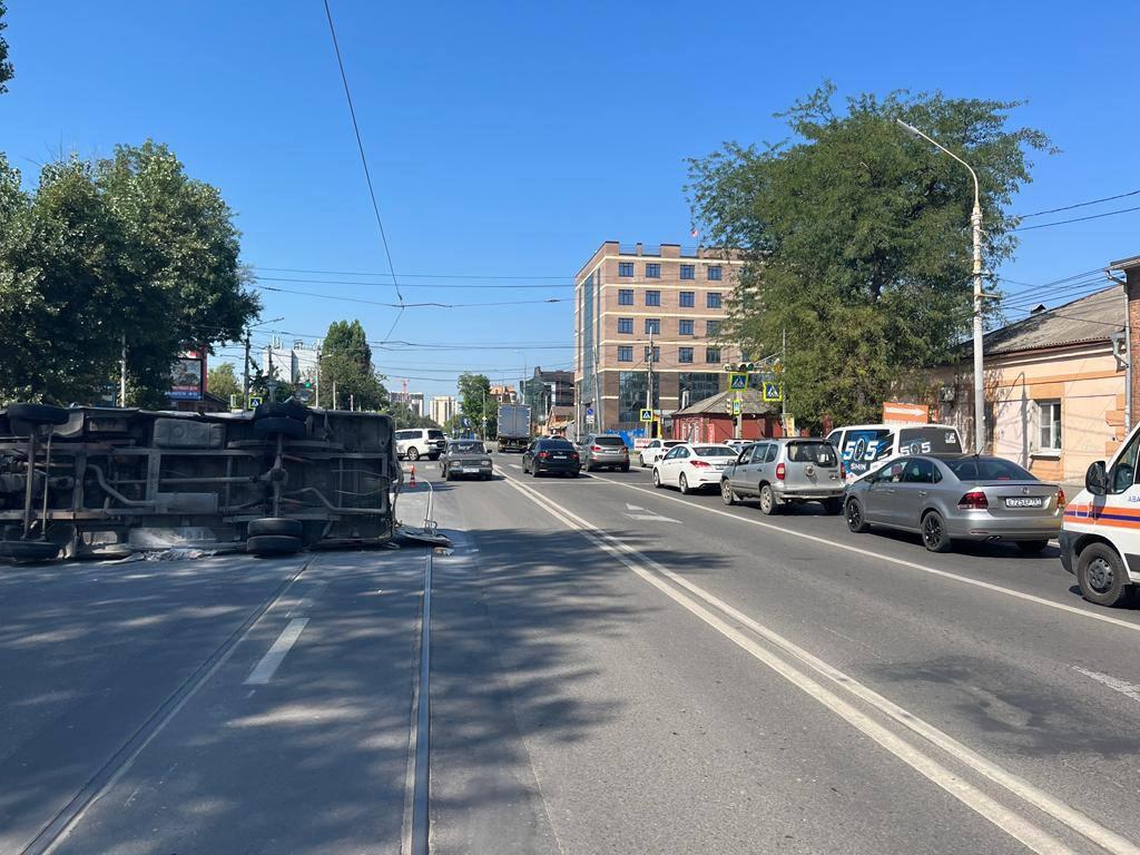 В Ростове «ГАЗель» опрокинулась на бок после столкновения с «Лексусом» »  DonDay - новости Ростова-на-Дону. Происшествия, события, новости бизнеса,  политики, культуры и спорта.