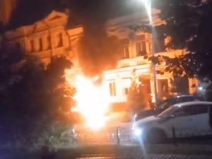 Первые минуты после падения беспилотника в Ростове попали на видео