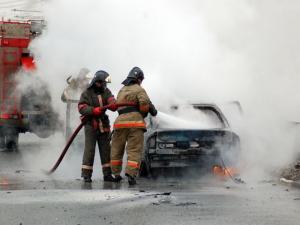 В Ростове на улице Каширской сгорел автомобиль