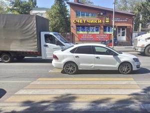 В Азове мужчина на легковушке сбил пешехода на «зебре»