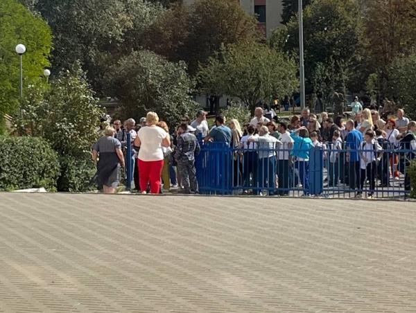 В Ростове из-за подозрительного предмета эвакуировали лицей № 27