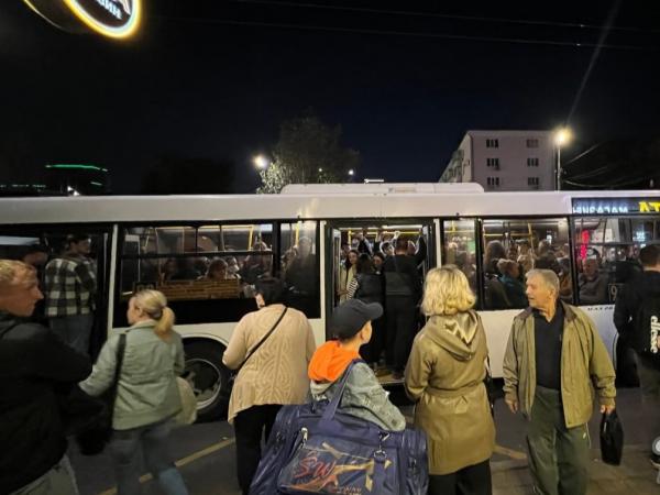Вечером 4 октября ростовчане не могли уехать с Северного из-за нехватки автобусов