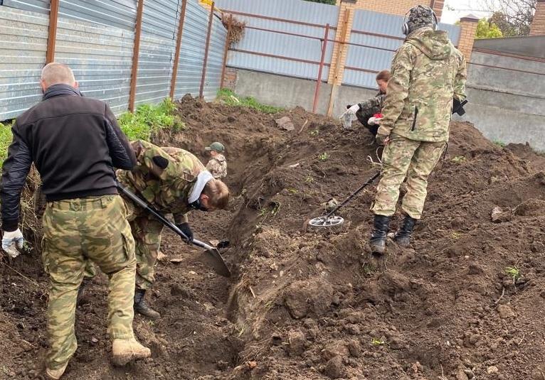 На Западном в Ростове нашли фрагменты оружия времен ВОВ » DonDay - новости Ростова-на-Дону. Происшествия, события, новости бизнеса, политики, культуры и спорта.