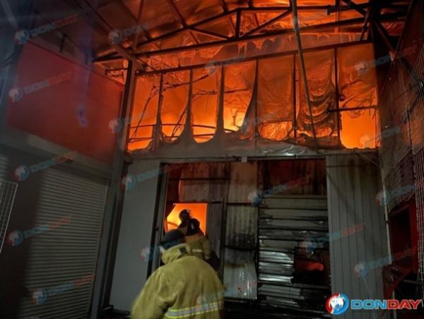 Гигантский пожар на рынке «Темерник»: эксклюзивные фото и видео
