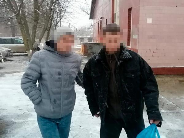 В Усть-Донецком районе задержали двух парней, запускавших фейерверки
