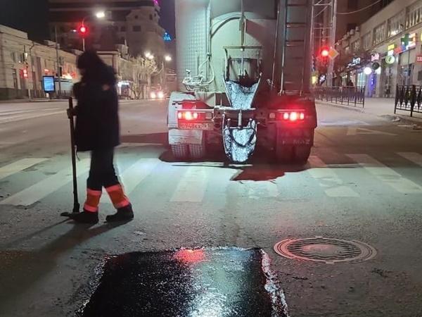 Власти Ростова назвали перепады температуры причиной многочисленных ям