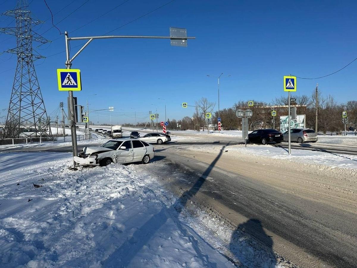 В Волгодонске водитель «Киа» спровоцировал ДТП с пострадавшим » DonDay -  новости Ростова-на-Дону. Происшествия, события, новости бизнеса, политики,  культуры и спорта.