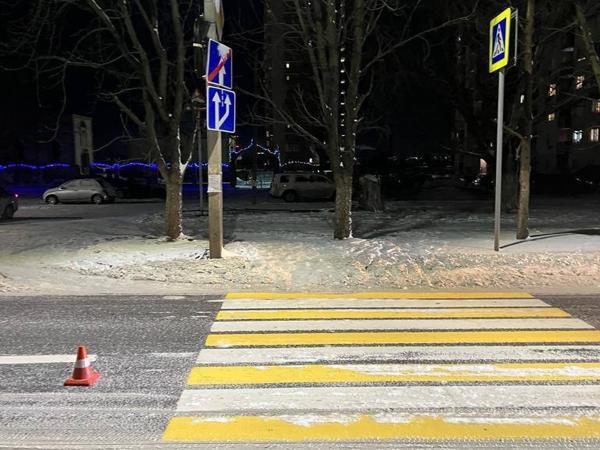 В Новочеркасске 20-летняя девушка попала под колеса  автомобиля