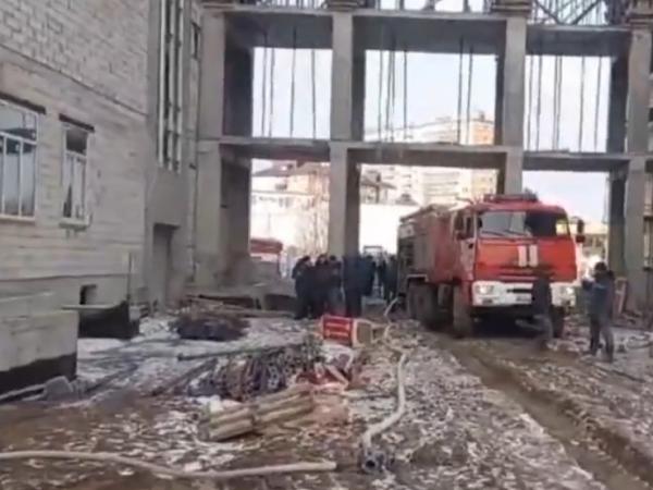 В Азове в строящейся школе № 9 потушили пожар