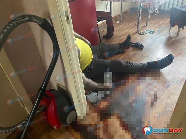 В центре Ростова в квартире обнаружили разлагающийся труп мужчины