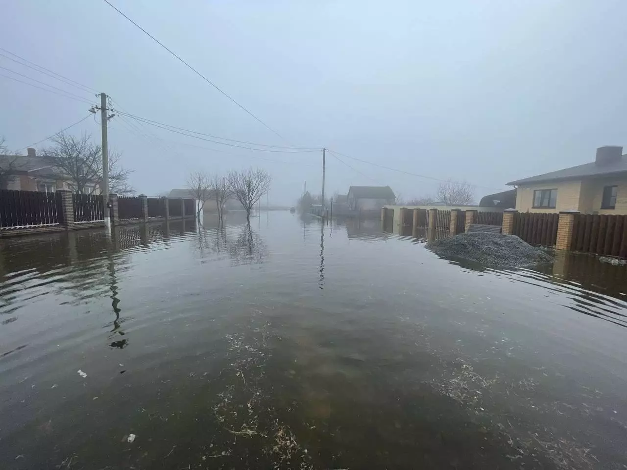 В станице Грушевской из-за обильных дождей и подъема воды затопило жилые  дома » DonDay - новости Ростова-на-Дону. Происшествия, события, новости  бизнеса, политики, культуры и спорта.