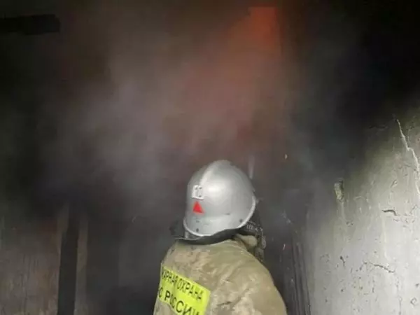 В селе Ростовской области на большой площади сгорел дом