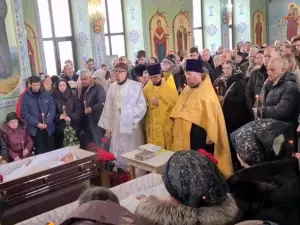 В Волгодонске похоронили семейную пару, погибшую в авиакатастрофе в Афганистане