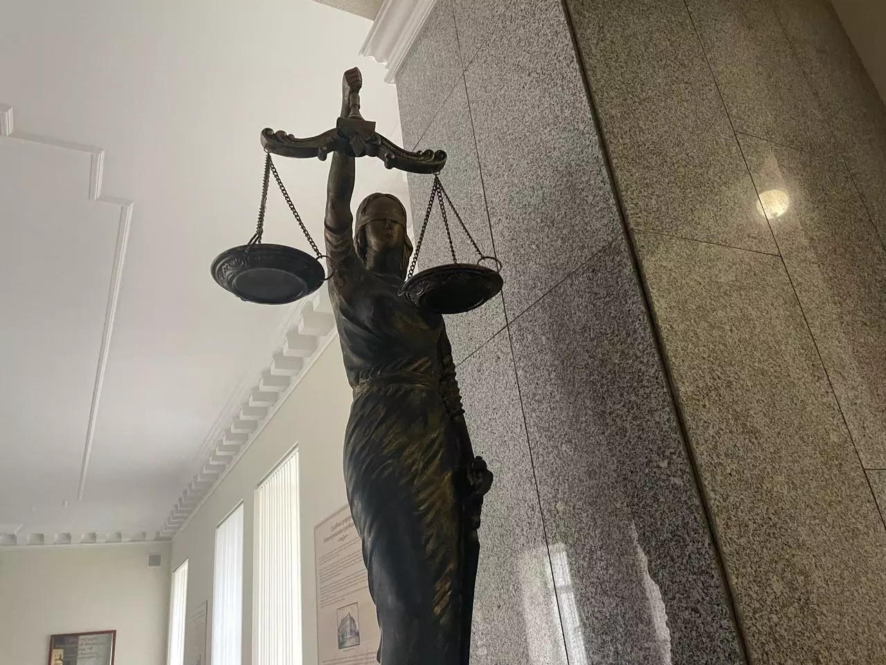 В Шахтах осудили мужчину, зарезавшего собутыльника